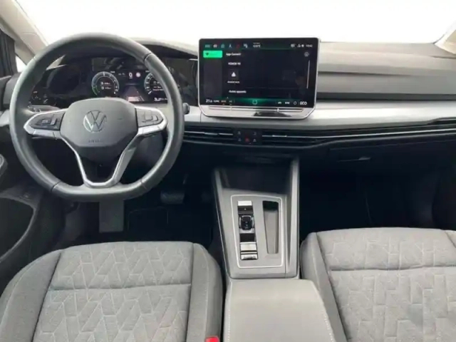 Volkswagen Golf 1.5 ehybrid 204 dsg6 life plus — photo 8