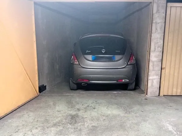 Garage fermé à louer - Cannes, proche centre-ville et bord de mer