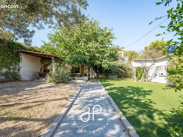 Propriété 5 pièces 144 m²