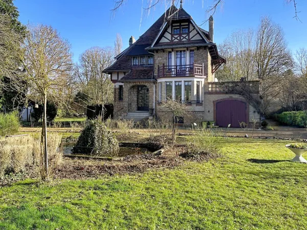 Maison de maître de 1920 sur parc de 3000m²