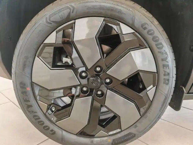 Suzuki Vitara 174ch 61kwh style — photo 6