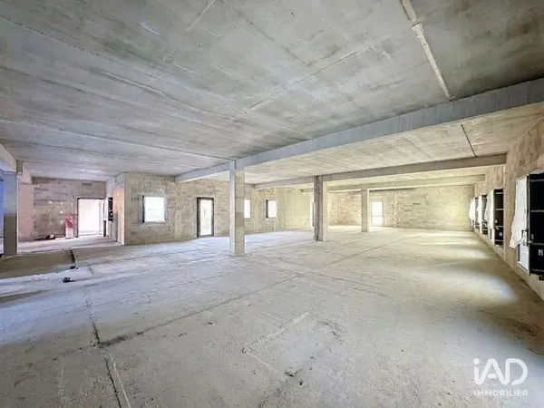 Local commercial 412 m²