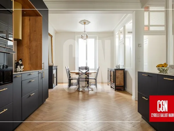 Maison 9 pièces 180 m²