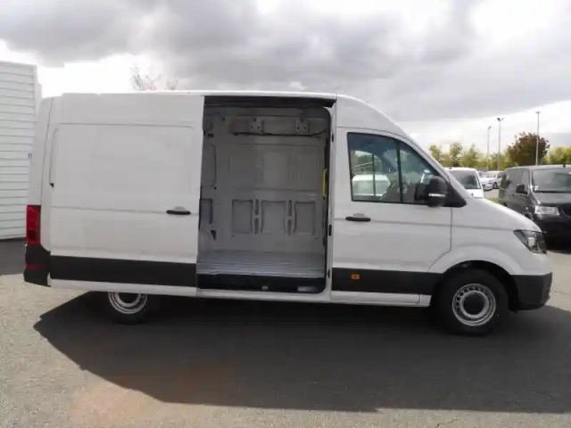 Volkswagen Crafter fg 30 l3h3 2.0 tdi 140ch business traction — photo 8