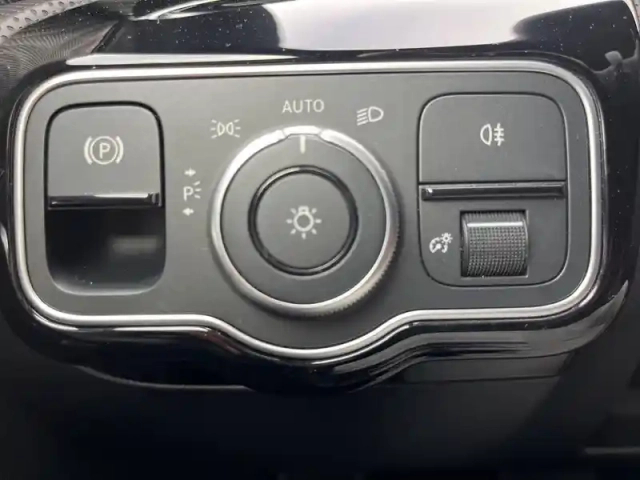Mercedes Classe A 180 progressive line — photo 17