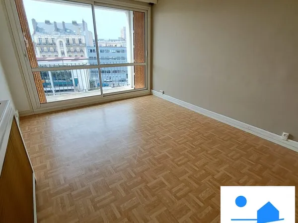 SITUATION IDEALE - REFAIT A NEUF - ASCENSEUR - GARAGE6- BALCON