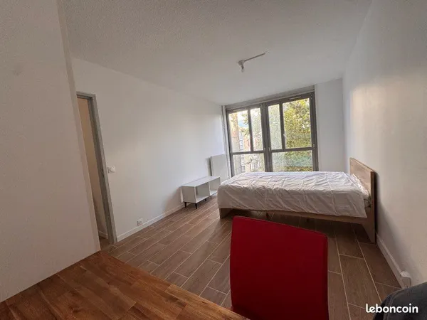 Chambre meublée de 15,6 m² en colocation entre femmes