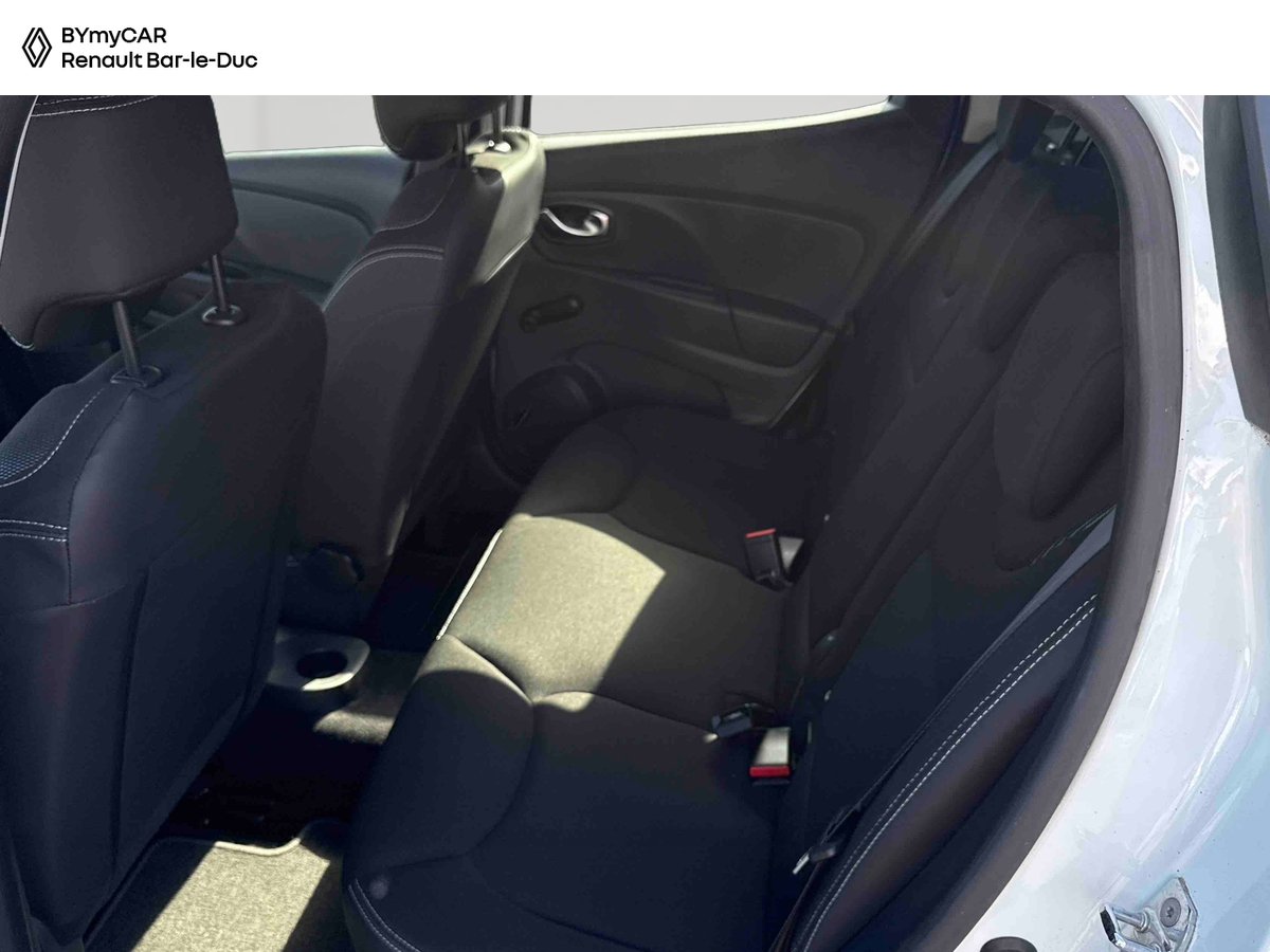 Renault Clio IV dCi 90 Energy eco2 82g — photo 12