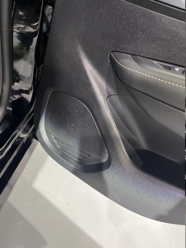 Peugeot 208 — photo 73
