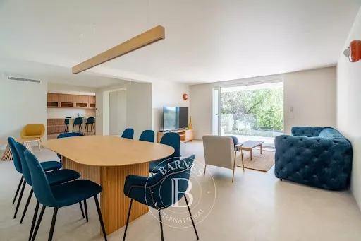 Villa 7 pièces 218 m²