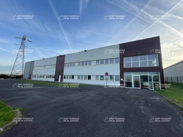 Local d'activité 3260 m²