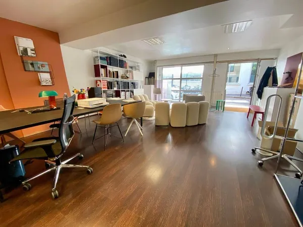 Boutique 80 m²