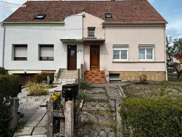 Maison 80m carré avec jardin et dépendance