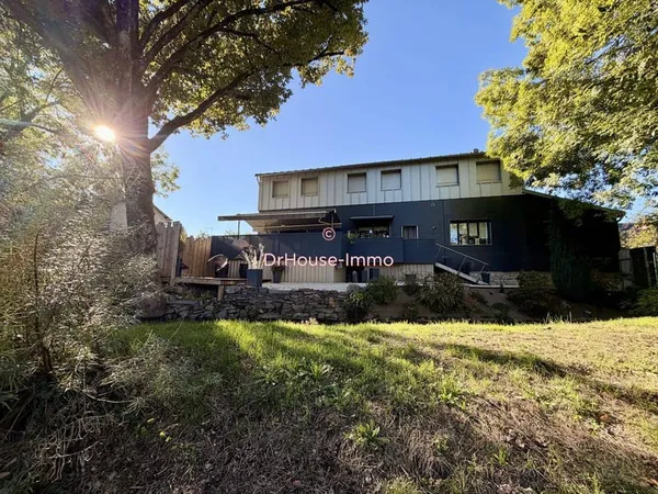 Maison 7 pièces 174 m²