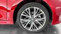 Toyota Yaris 116h Collection 5p MY22 — photo 20
