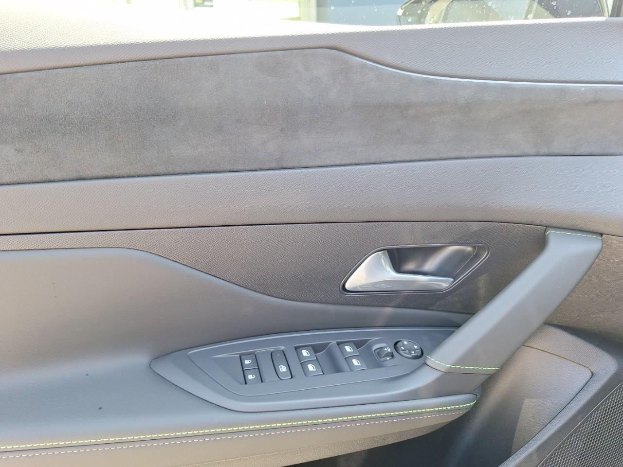 Peugeot 408 hybrid 145ch gt e-dcs6 — photo 15