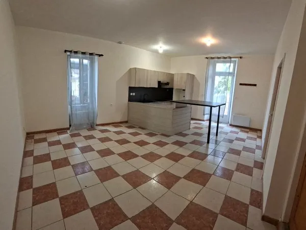 A louer agreable maison au fleix