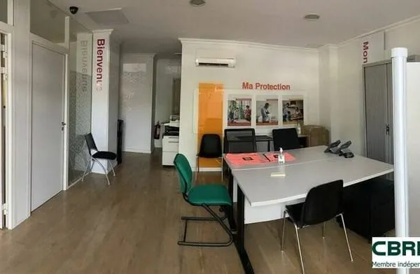 Local commercial 100 m²