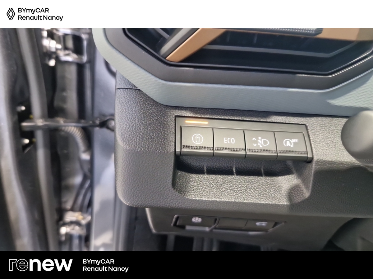 Dacia Bigster Mild Hybrid 140 — photo 18