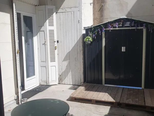 Appartement F2 de 37 m2 avec grande terrasse privative