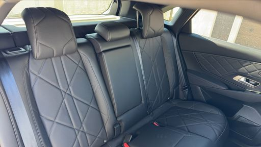 DS DS7 Crossback 1.6 E-Tense 225 Hybrid EAT8 - Rivoli – 2021 – 8950 km – Hybride rechargeable – Boîte Automatique — photo 37