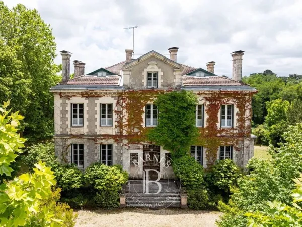Maison de luxe 11 pièces 550 m²