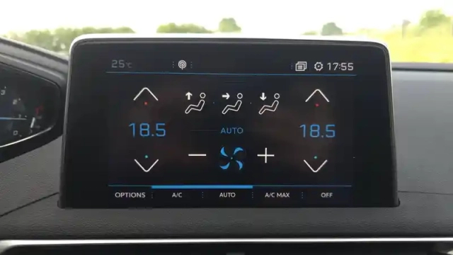 Peugeot 3008 1.2 puretech 130ch s&amp;s bvm6 — photo 13