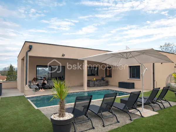 Maison 7 pièces 243 m²