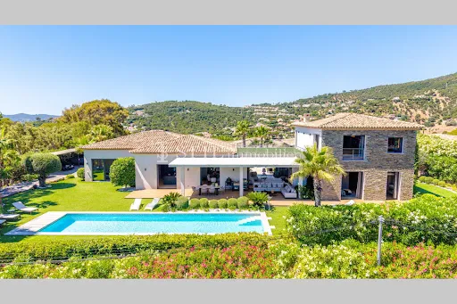 Villa 7 pièces 350 m²