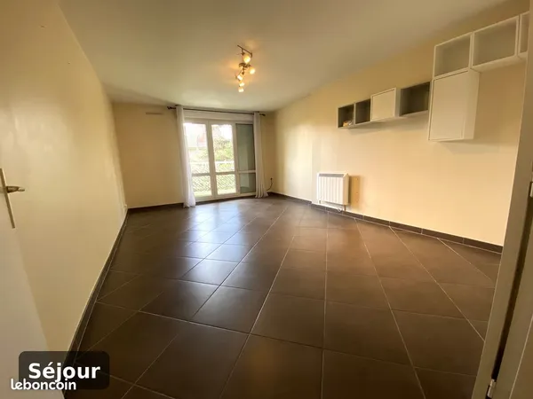 Appartement 3 pièces de 61 m² à 2 pas de la gare RER C de Savigny-sur-Orge