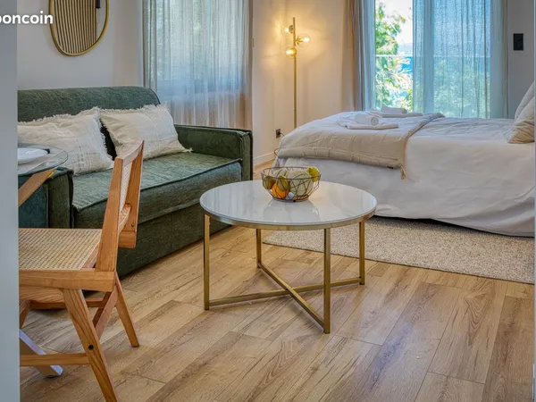 Studio 1 pièce 28 m²