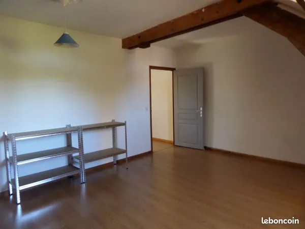 Maison familiale de 120 m² en parfait état avec cour - Villefranche-d'Allier