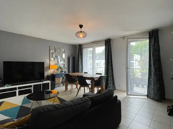 Apt T3 Résidence Saint Grégoire, avec clim et 2 parking souterrain