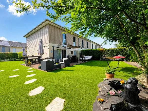 Maison familiale recente avec piscine et 377 m2 de terrain