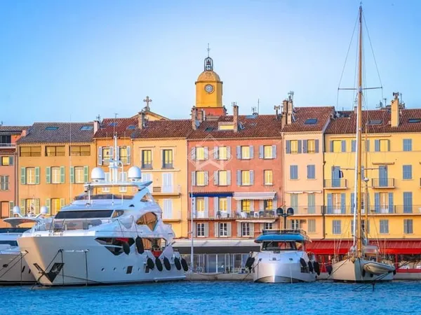 A LOUER - BOUTQUE - SAINT-TROPEZ