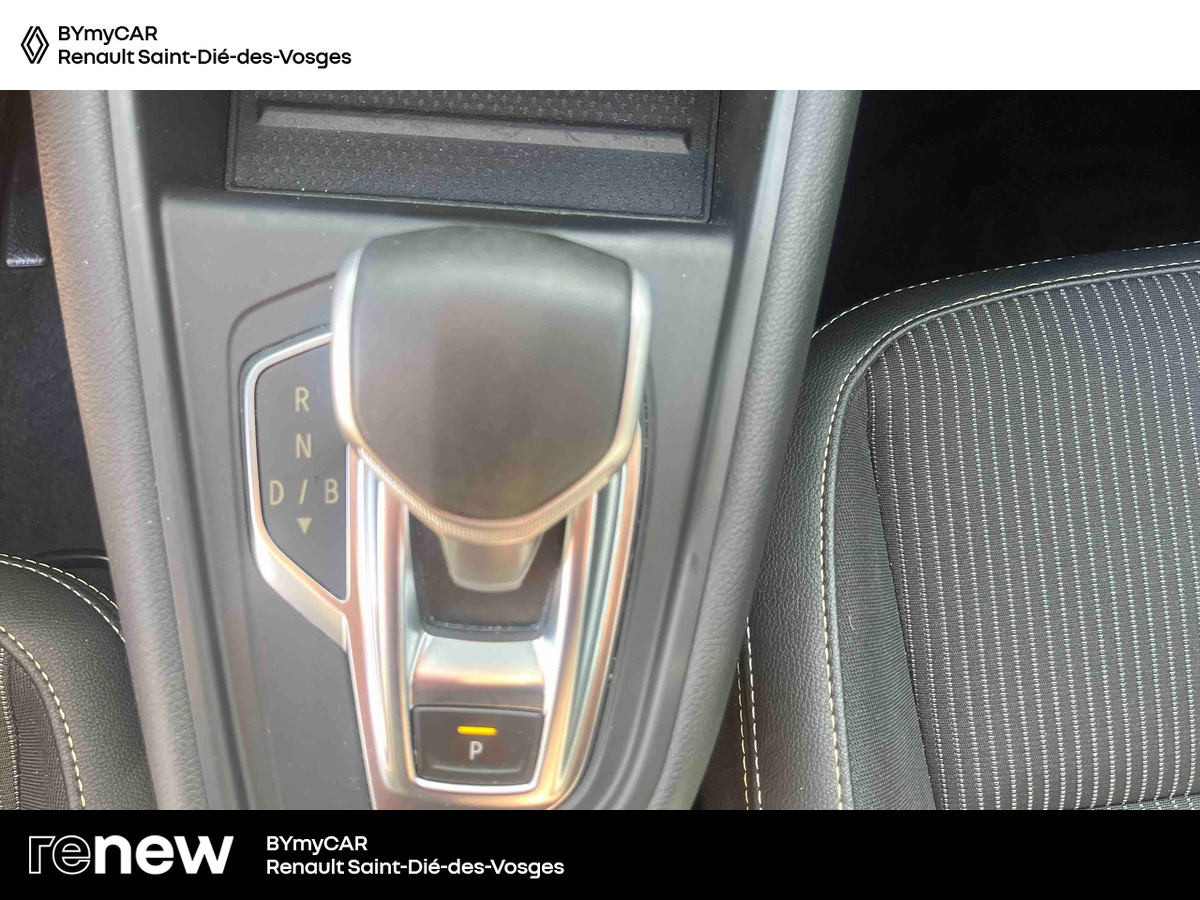 Renault Captur E-Tech full hybrid 145 — photo 22