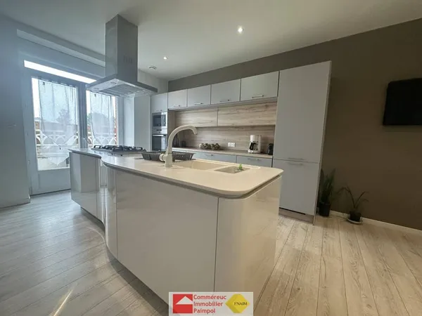 Maison 9 pièces 199 m²