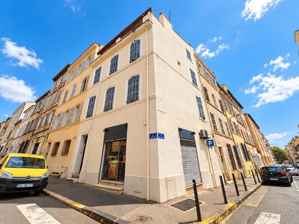 Local commercial 110 m²