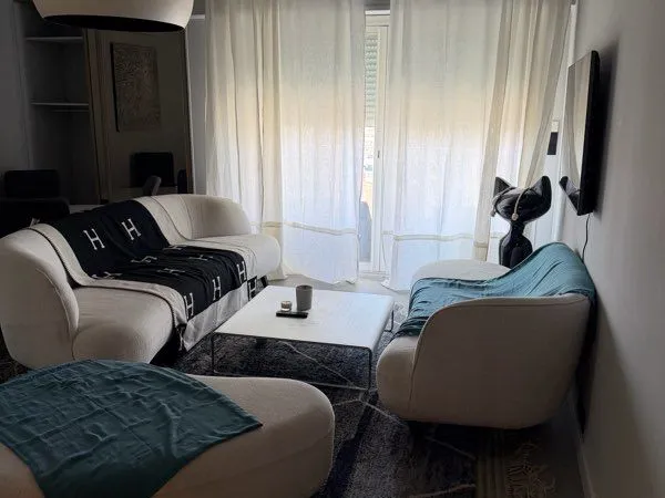 Cannes appartement T2 vue mer