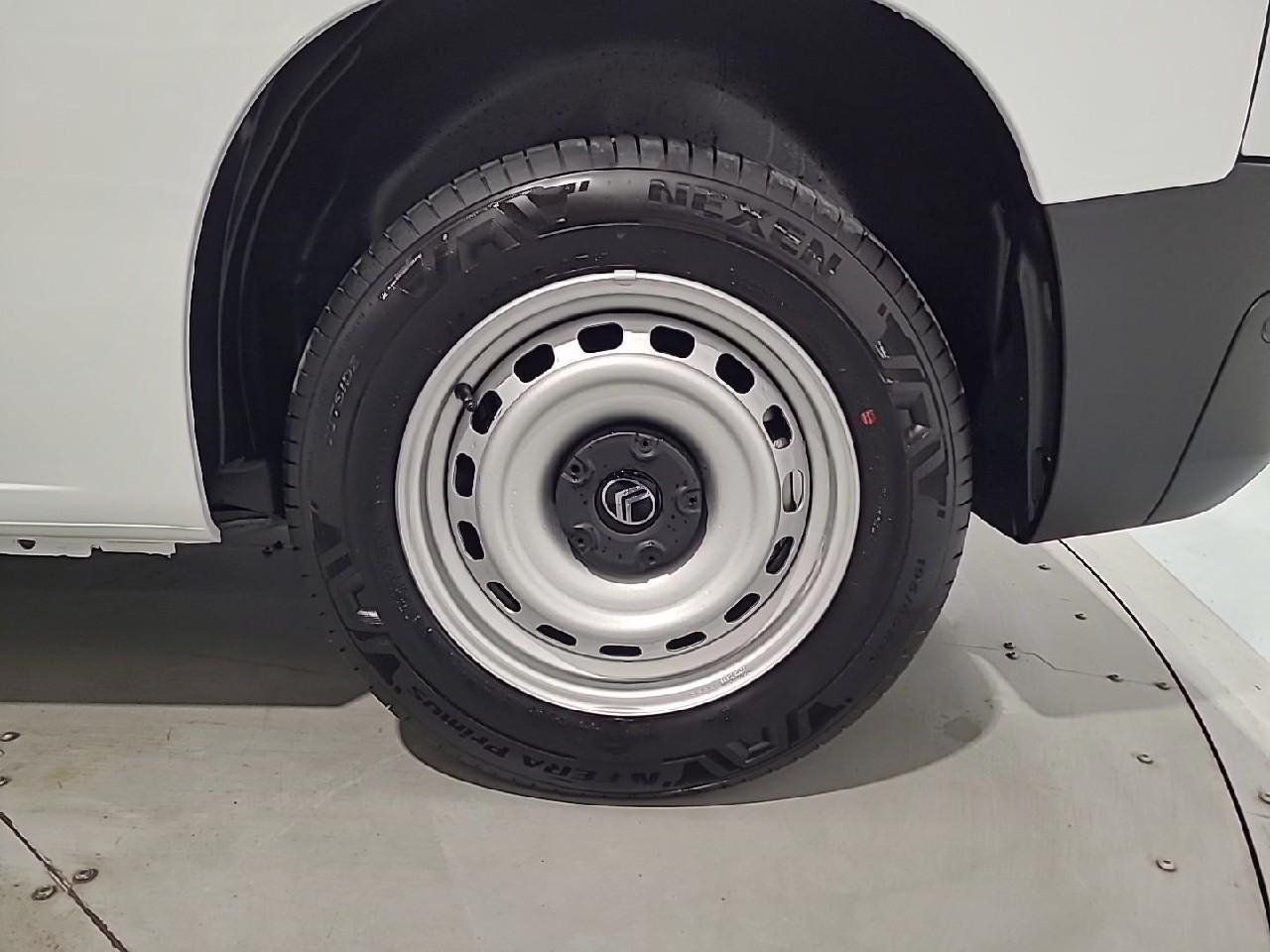 Citroën Berlingo van m diesel 100 ch manuelle — photo 16