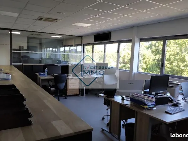 Bureaux 287 m²