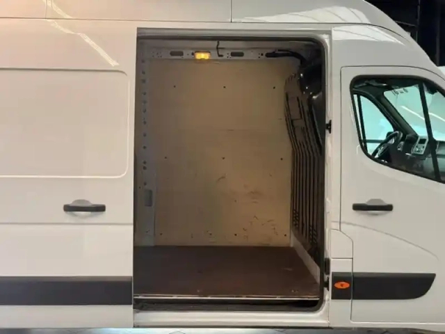 Renault Master fg f3500 l3h3 2.3 blue dci 135ch confort euro6e (19200?ht) — photo 11