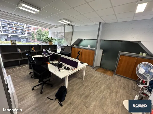 Local 73 m² Lille