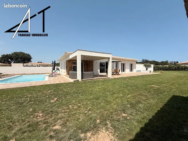 Maison familiale avec piscne sur terrain de 1300 m2 clos et arboré