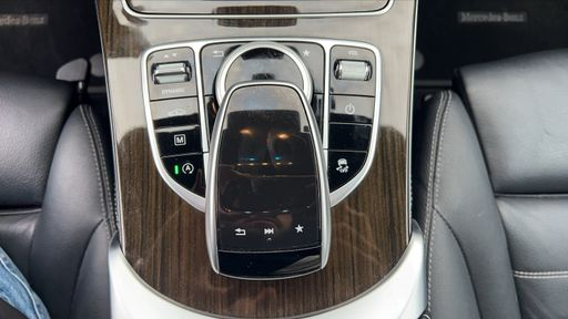 Mercedes Classe GLC 250 d 204 4MATIC 9G-Tronic - Fascination – 2017 – 146474 km – Diesel – Boîte Automatique — photo 22