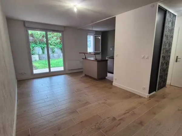 Appartement T2 CREON - 42 m2 - 750 Euros TTC