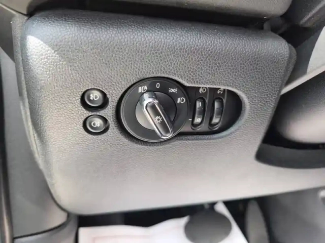 Mini Mini hatch 5 portes cooper 136 ch bva7 — photo 10