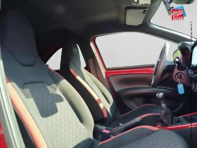 Toyota Aygo x 1.0 vvt-i 72ch design — photo 5