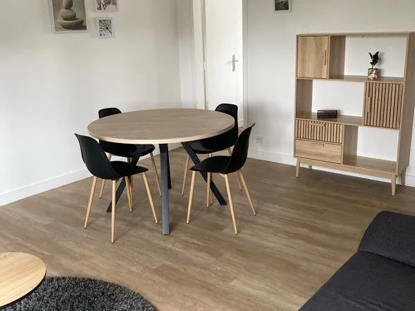 Appartement T2 rénové meublé + garage proximité gare