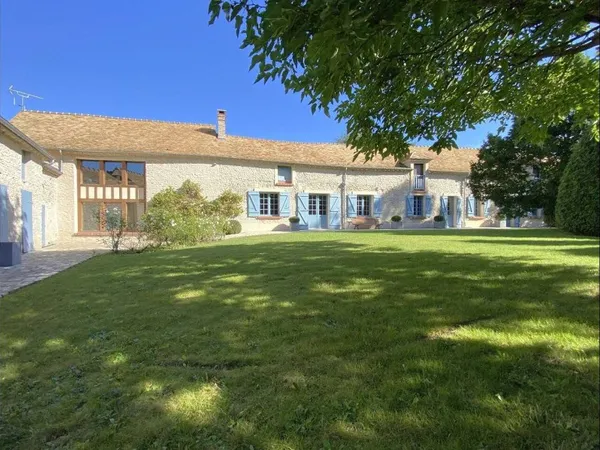 Maison 8 pièces 380 m²